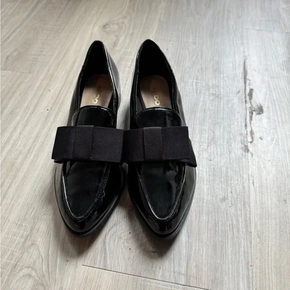 Aldo Black Patent Loafers with Bow - Picture 1 of 3